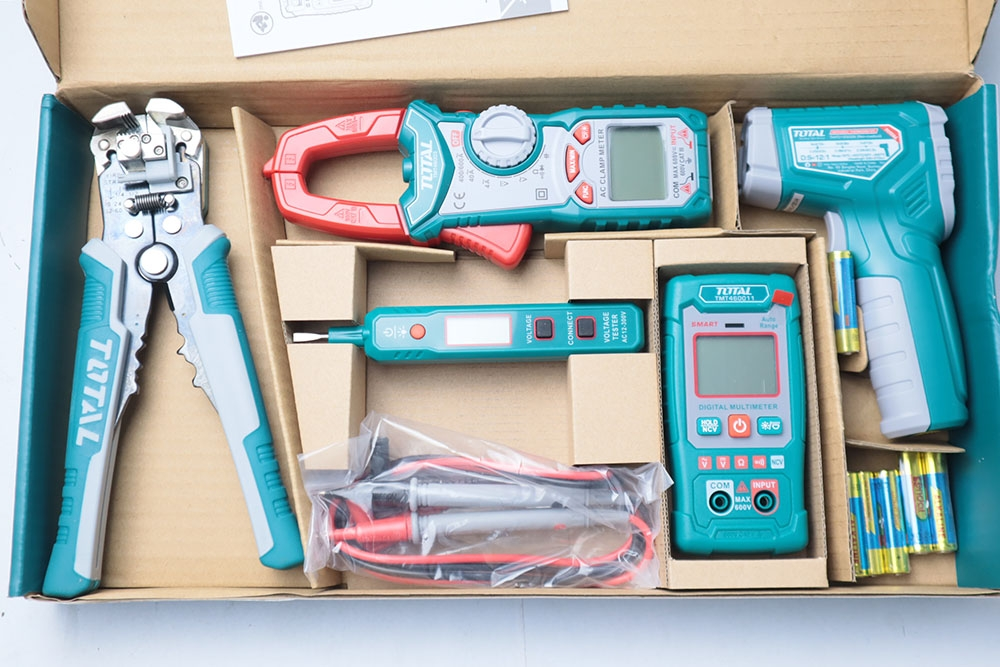 Bộ 5 dụng cụ kiểm tra điện Total TOS23026